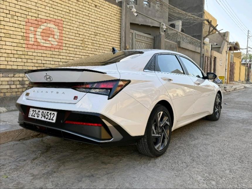 هیوندای ئەلەنترا